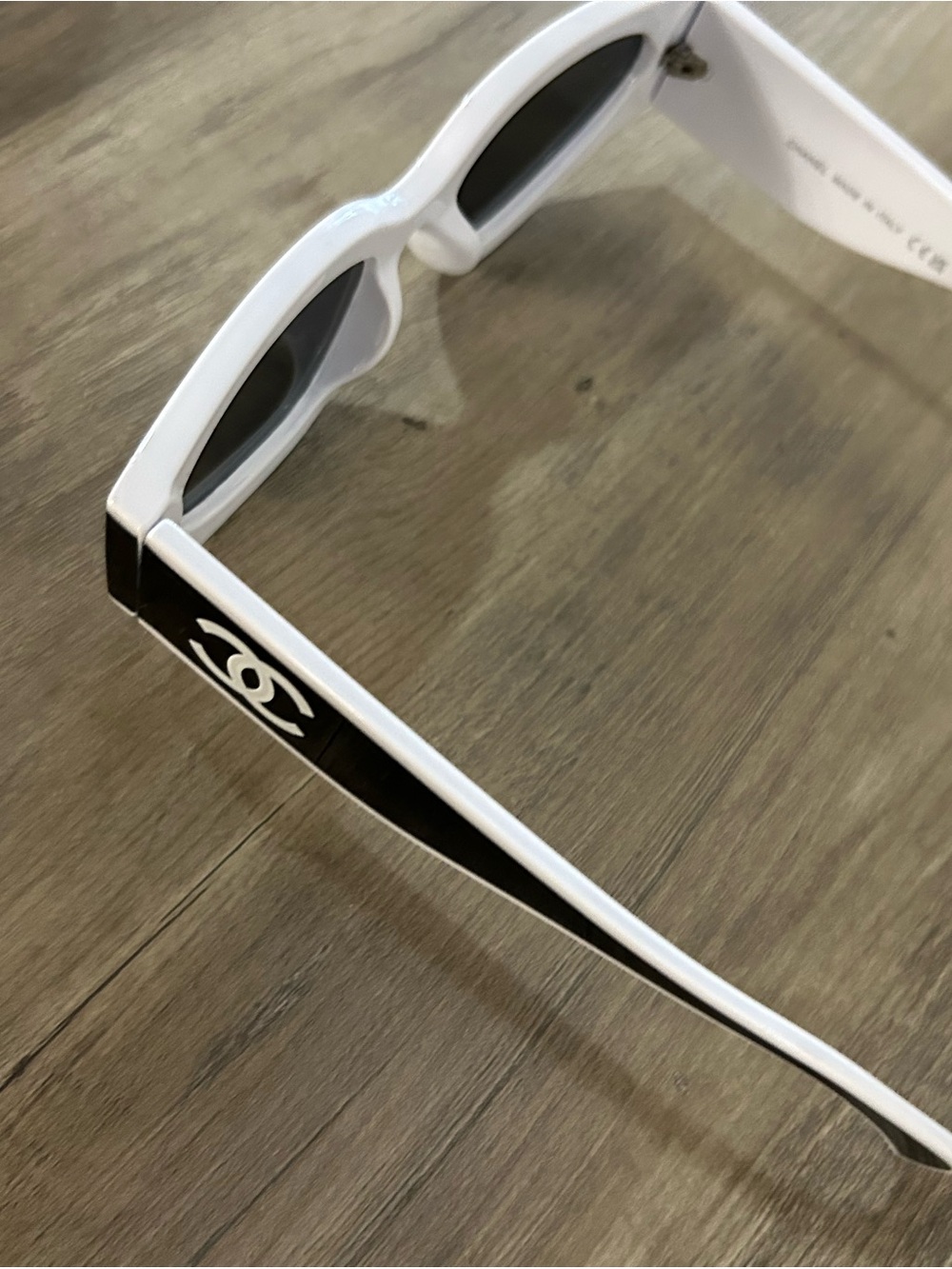 Sunglasses - Picture 3 of 6